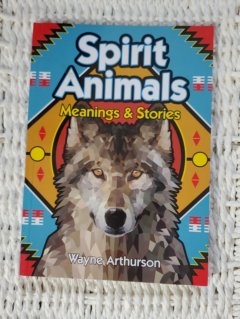 SPIRIT ANIMALS- MEANINGS AND STORIES- SPIRITUAL SMALL MAGAZINE BOOK